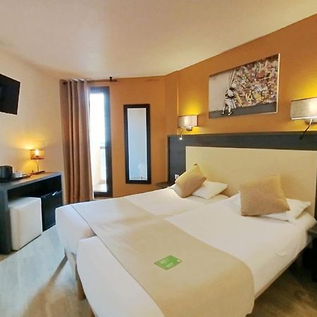 Hotel Le Collier Antibes Bagian luar foto
