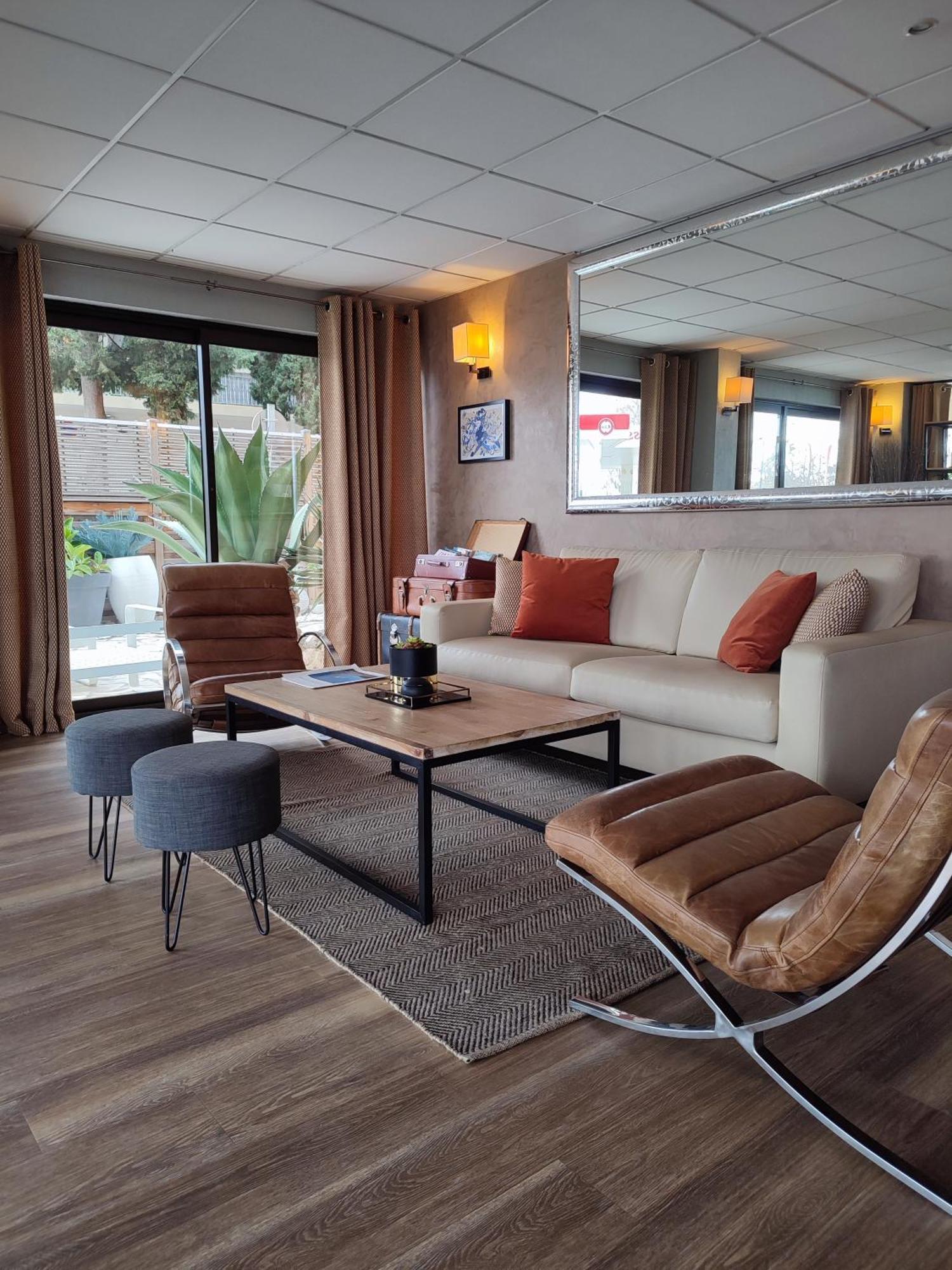 Hotel Le Collier Antibes Bagian luar foto