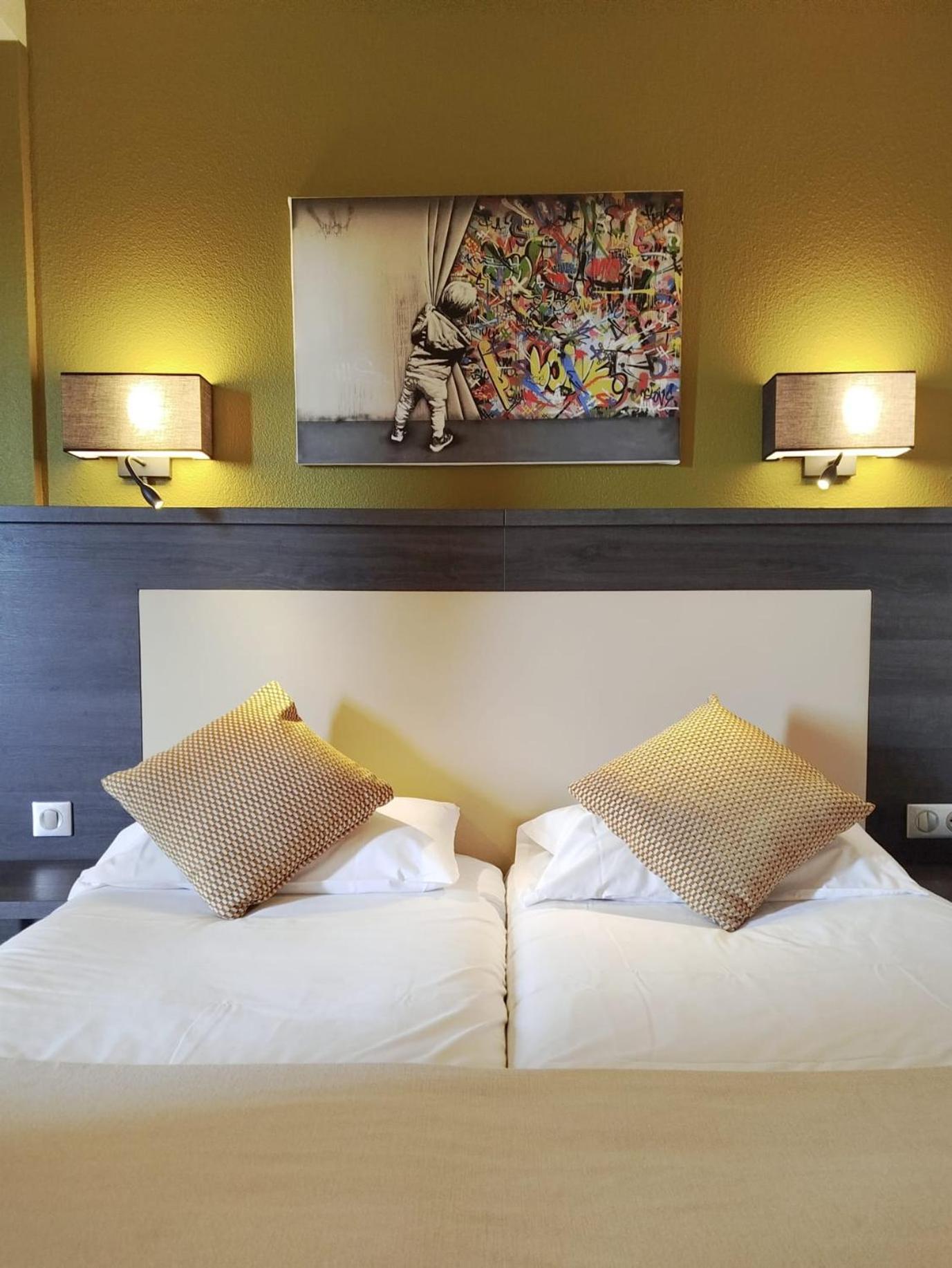 Hotel Le Collier Antibes Bagian luar foto
