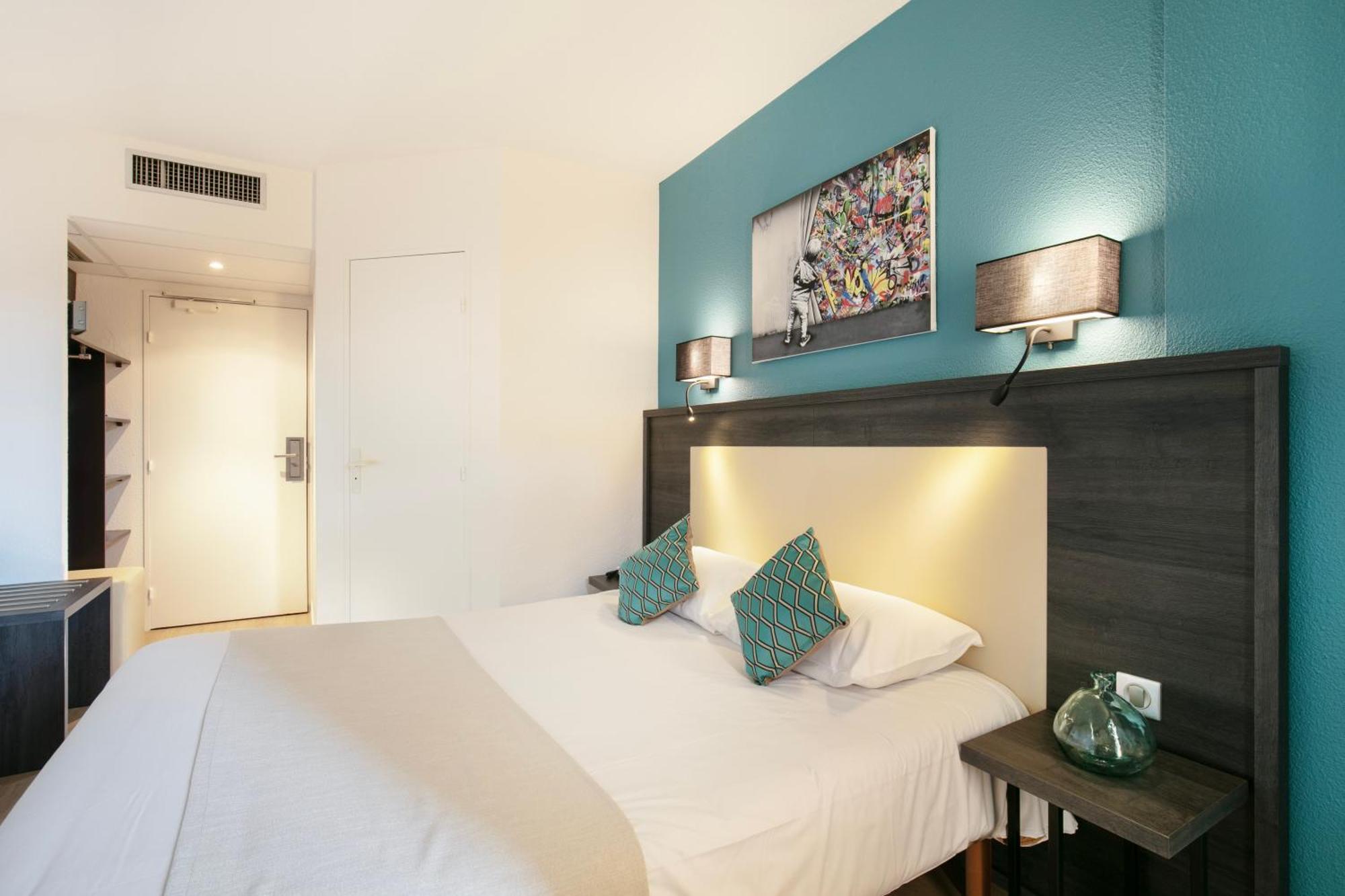 Hotel Le Collier Antibes Bagian luar foto